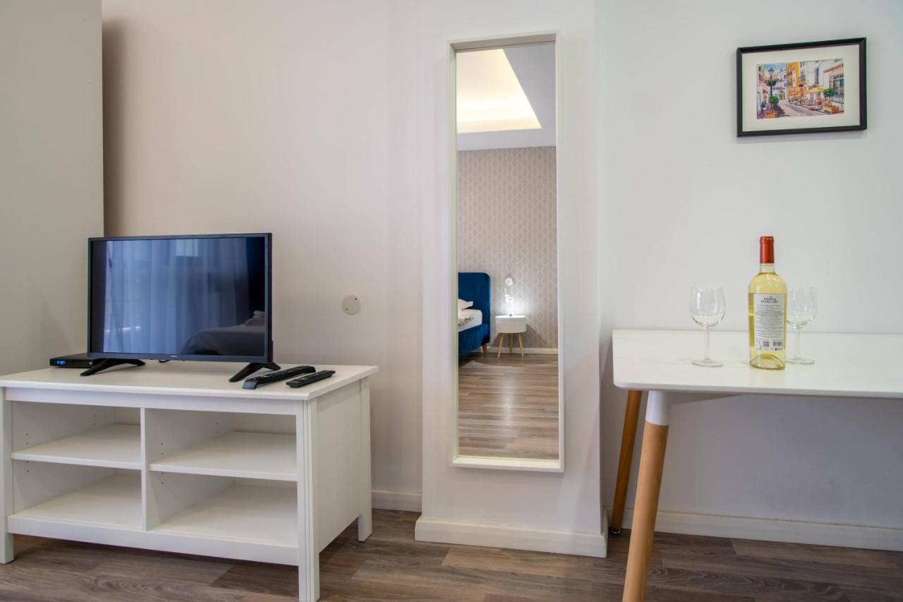 City Center Premium Apartments 2 Bukarest Exterior foto
